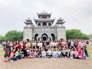 Du xuân nhân ngày 8/3
